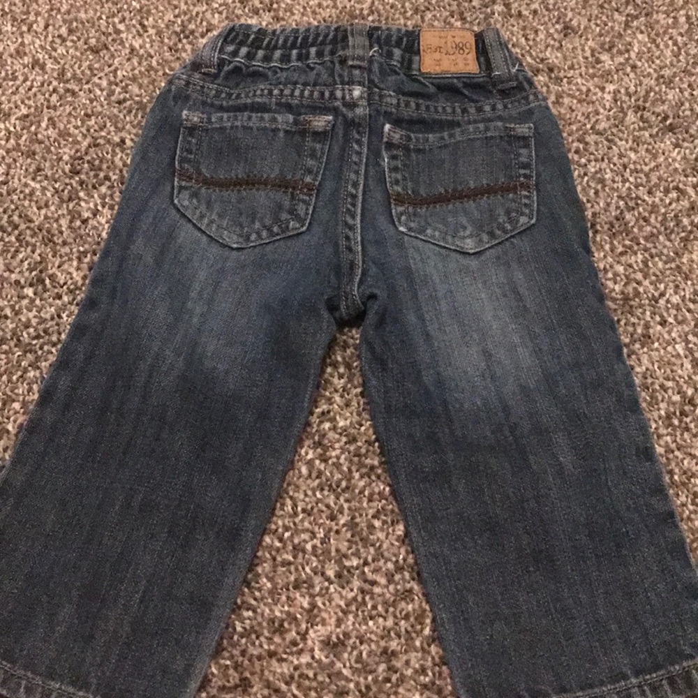 Jeans - Picture 2 of 4